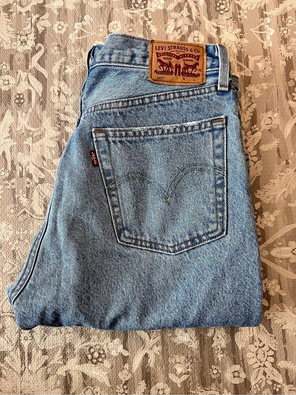 Levi's 501 Original Cropped Jeans Waist 27 in Blue
